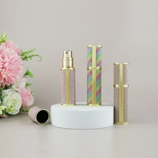 Puste butelki z sprayem ciała